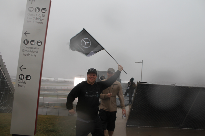 Illustration for article titled True Fans Don't Grab An Umbrella, They Grab A Battle Flag